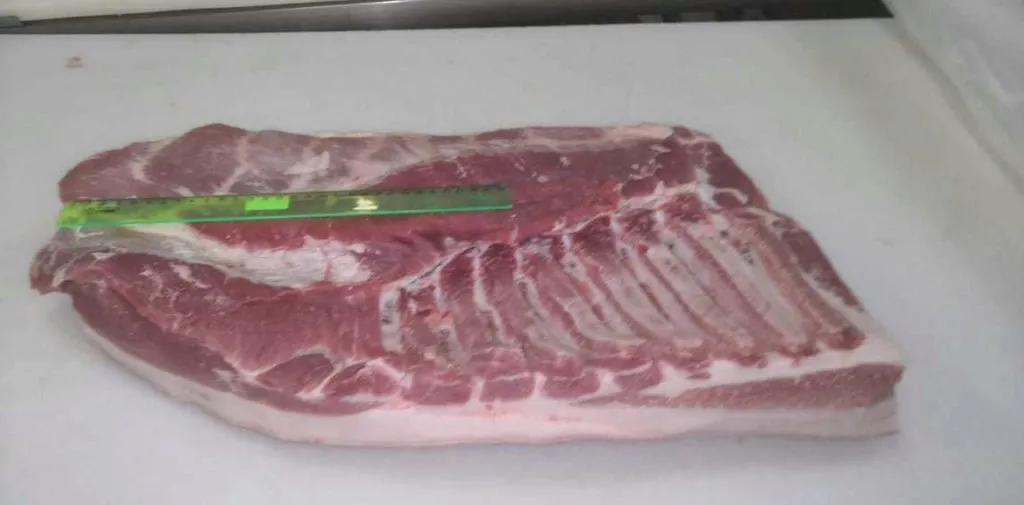 фотография продукта грудинка свиная ивр
